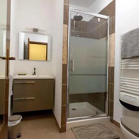 Apartement Maenat * Borgo (Corsica)