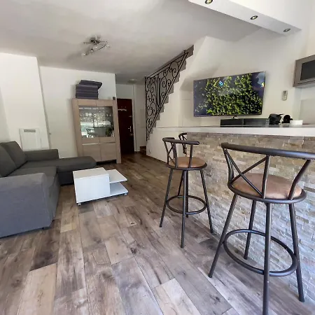 Apartement Maenat * Borgo (Corsica)